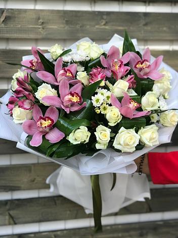 Букет цветов из: Розы и Хризантемы в Заинске
