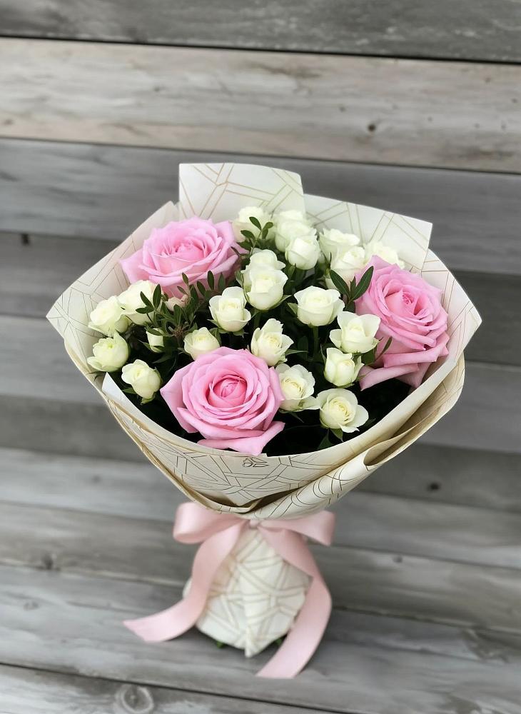 Букет цветов из: Розы в Заинске