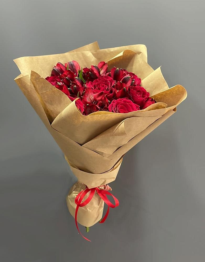 Букет цветов из: Альстромерии и Розы в Заинске