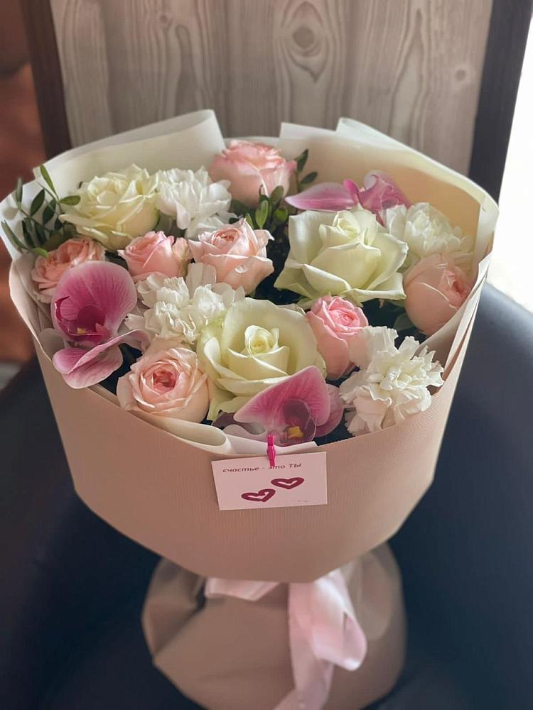 Букет цветов из: Орхидеи, Розы и Гвоздики в Заинске