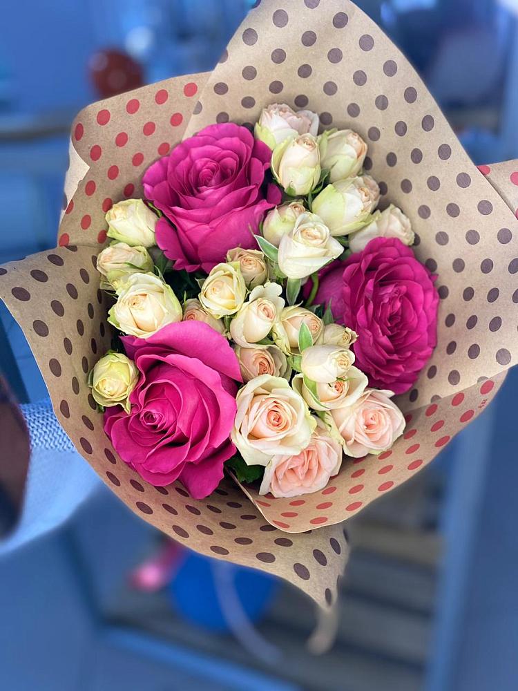 Букет цветов из: Розы в Заинске