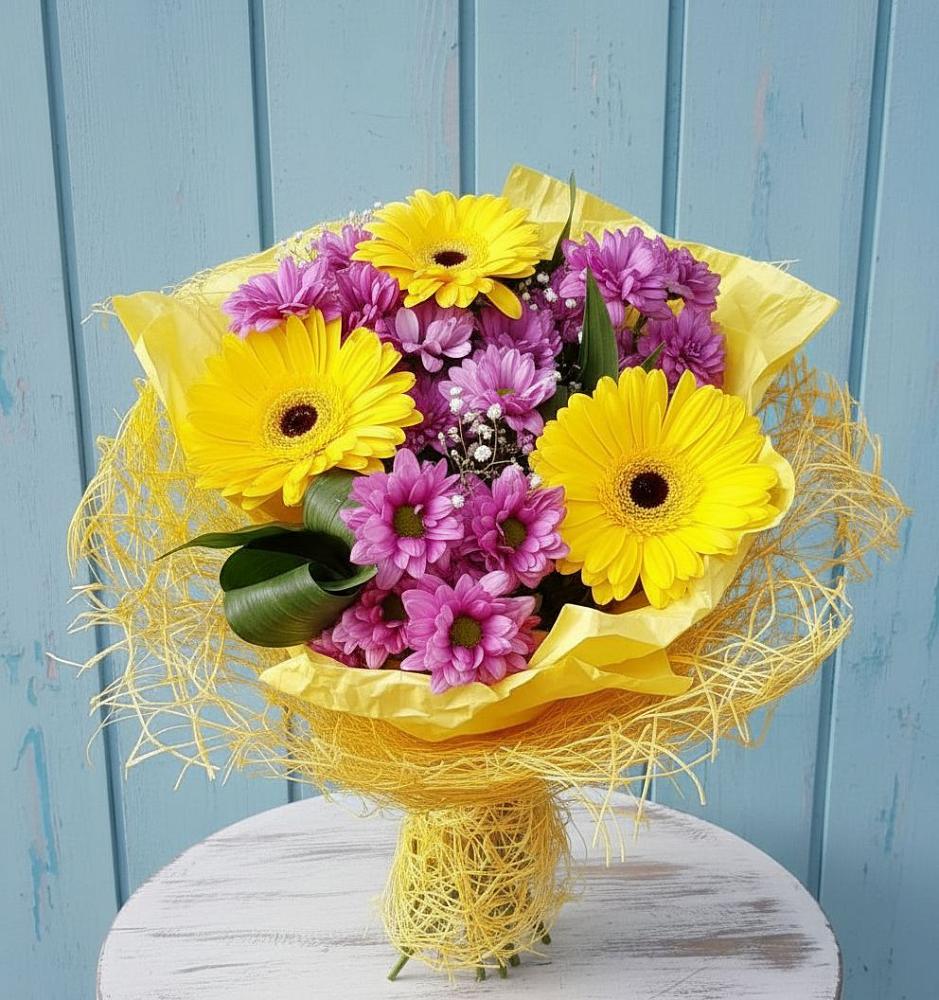 Букет цветов из: Хризантемы и Герберы в Заинске