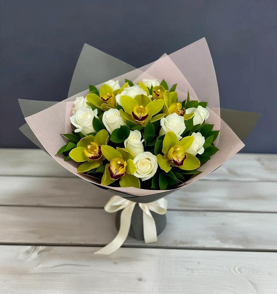 Букет цветов из: Орхидеи и Розы в Заинске