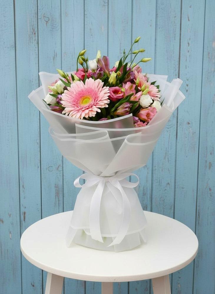 Букет цветов из: Герберы, Альстромерии и Лизиантусы в Заинске