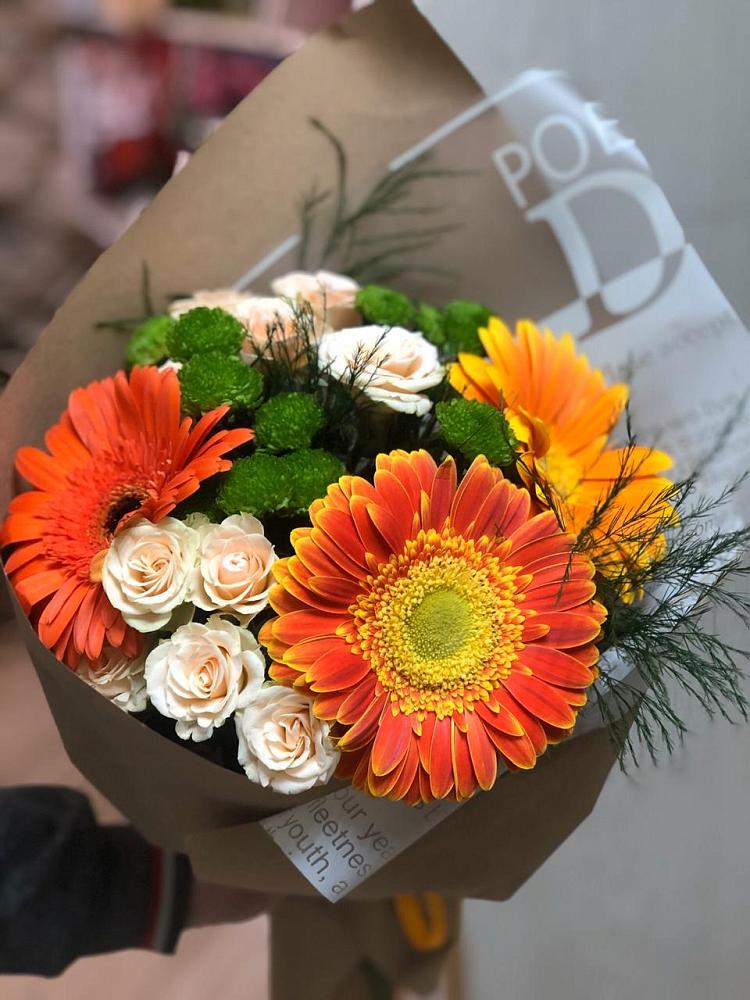 Букет цветов из: Герберы, Хризантемы и Розы в Заинске