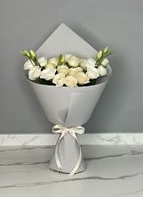 Букет цветов из:  Розы и Лизиантусы в Заинске